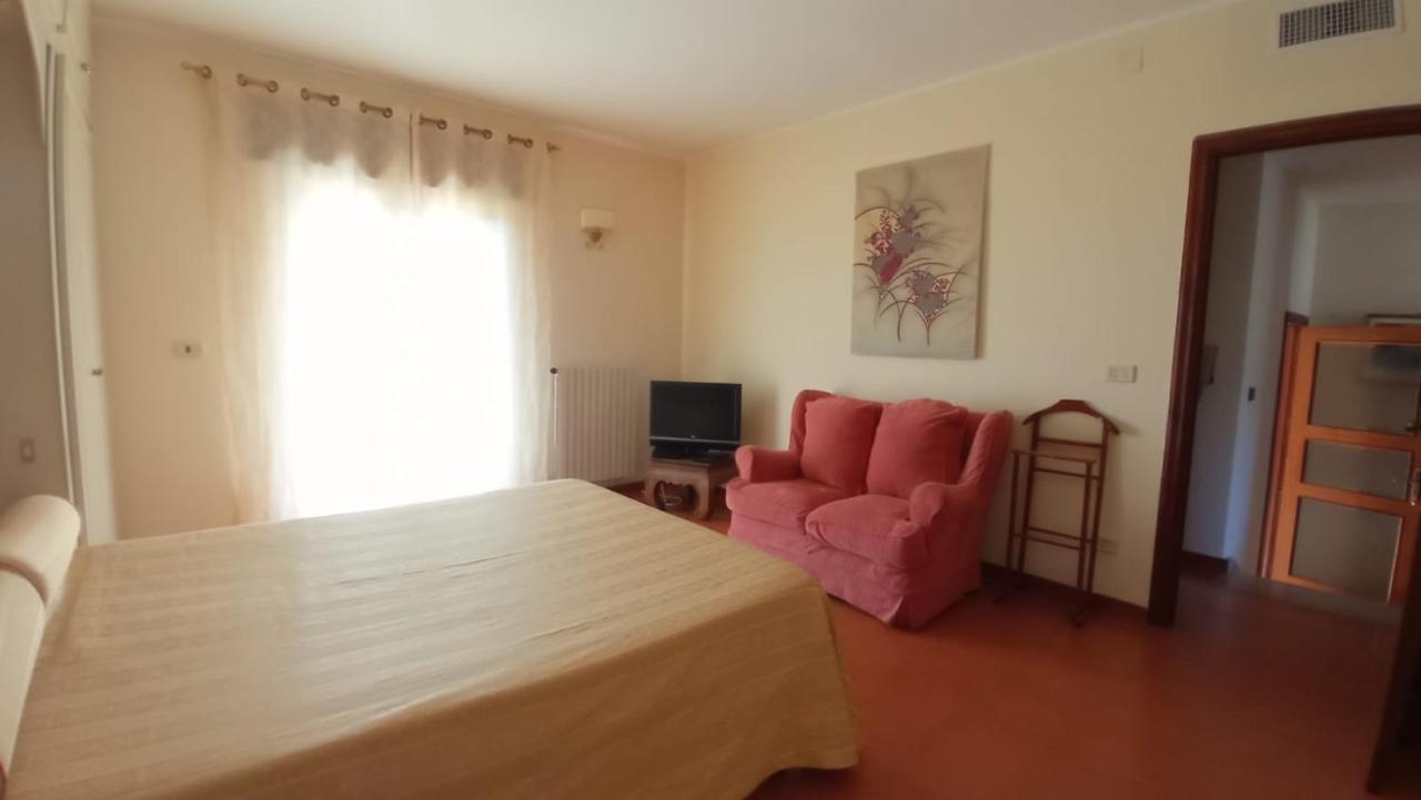 Villa Italia Taranto Exteriör bild